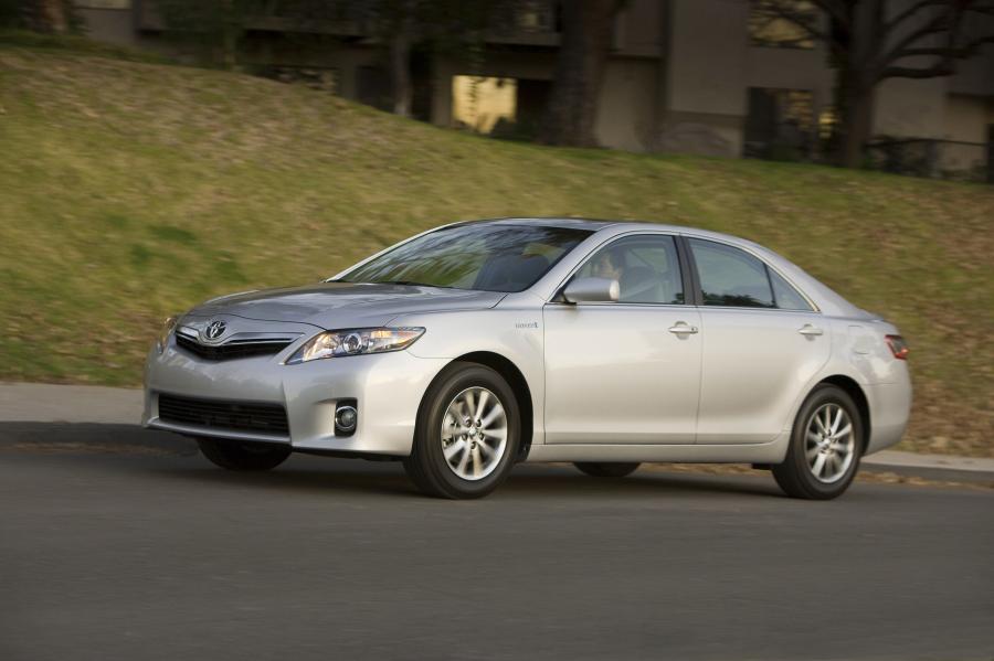  Toyota Camry Hybrid 2010 года  (фото 24 из 27)